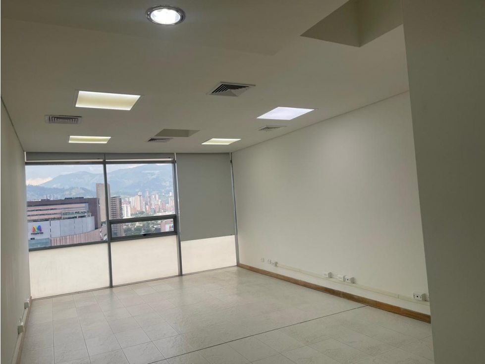 Vende Oficina Piso alto linda vista cerca Mayorca-Envigado — foto 4