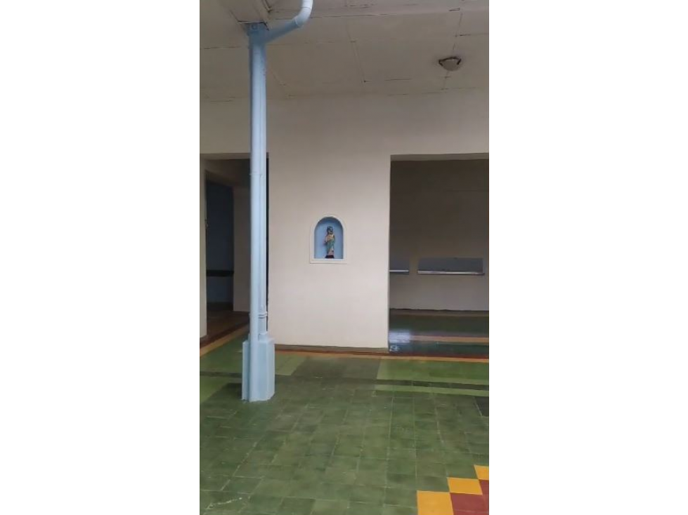 Amplia Casa para nuevo proyecto- Alta Mixtura- Buenos Aires Medellin — foto 2
