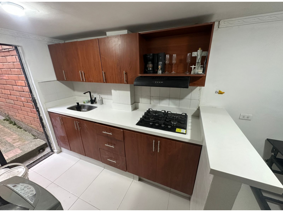 Apartamento primer piso con parqueadero-Almeria-Laureles — foto 3
