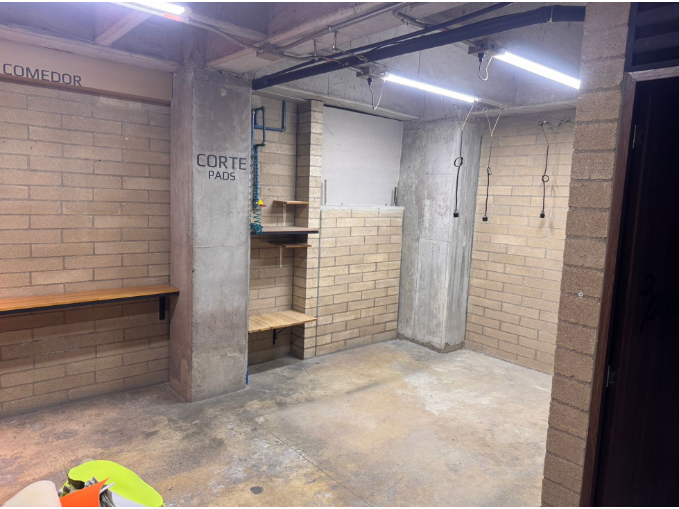 Vende Bodega Industrial con puerta camion Guayabal Medellin — foto 3