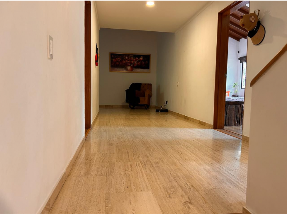 Vende casa 3 niveles- San Lucas-Poblado — foto 5