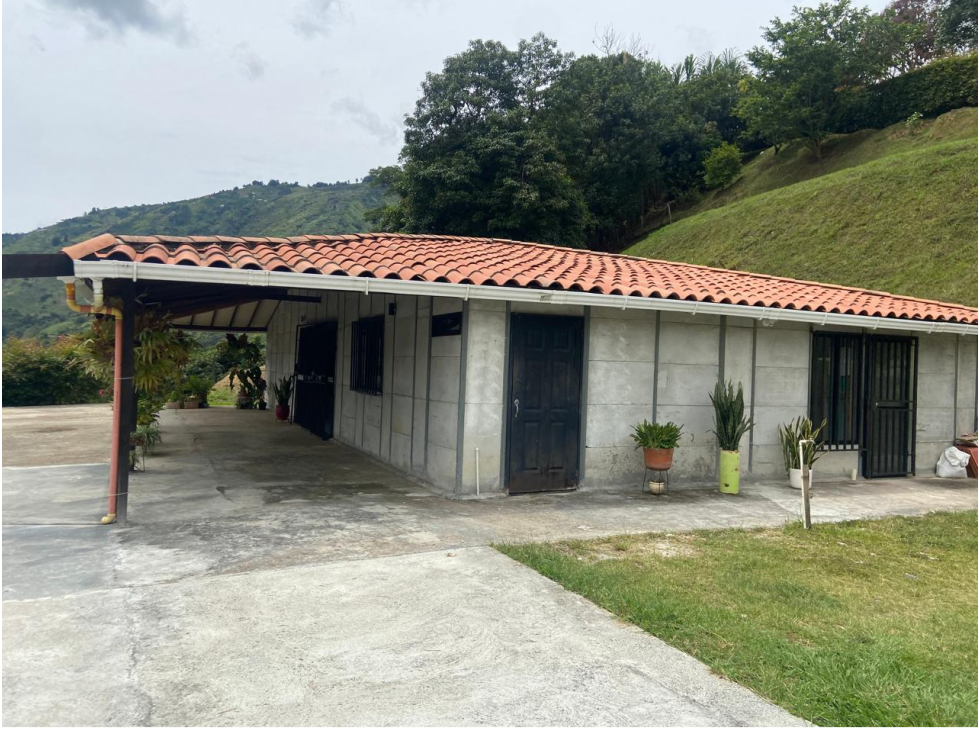 Vende Finca con dos casas Girardota- vereda El Barro — foto 2
