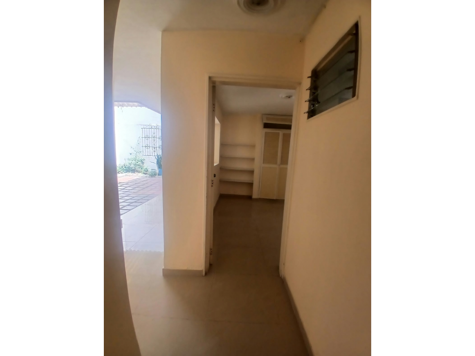 Vende casa primer piso- parqueadero- Almeria - 2