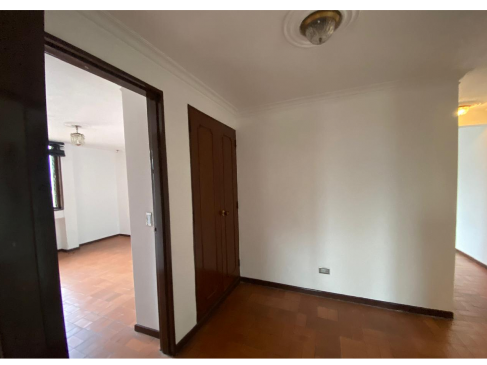 Venta Apartamento Para remodelar Colores- medellin — foto 6