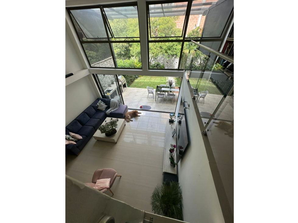 venta Casa con patio interno en unidad Cerrada Las antillas-Envigado — foto 3