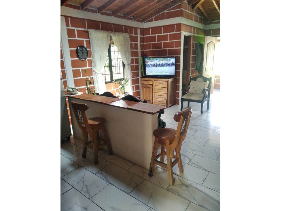 Vende Casa campestre con 3 viviendas- matricula 100%-Guarne — foto 4