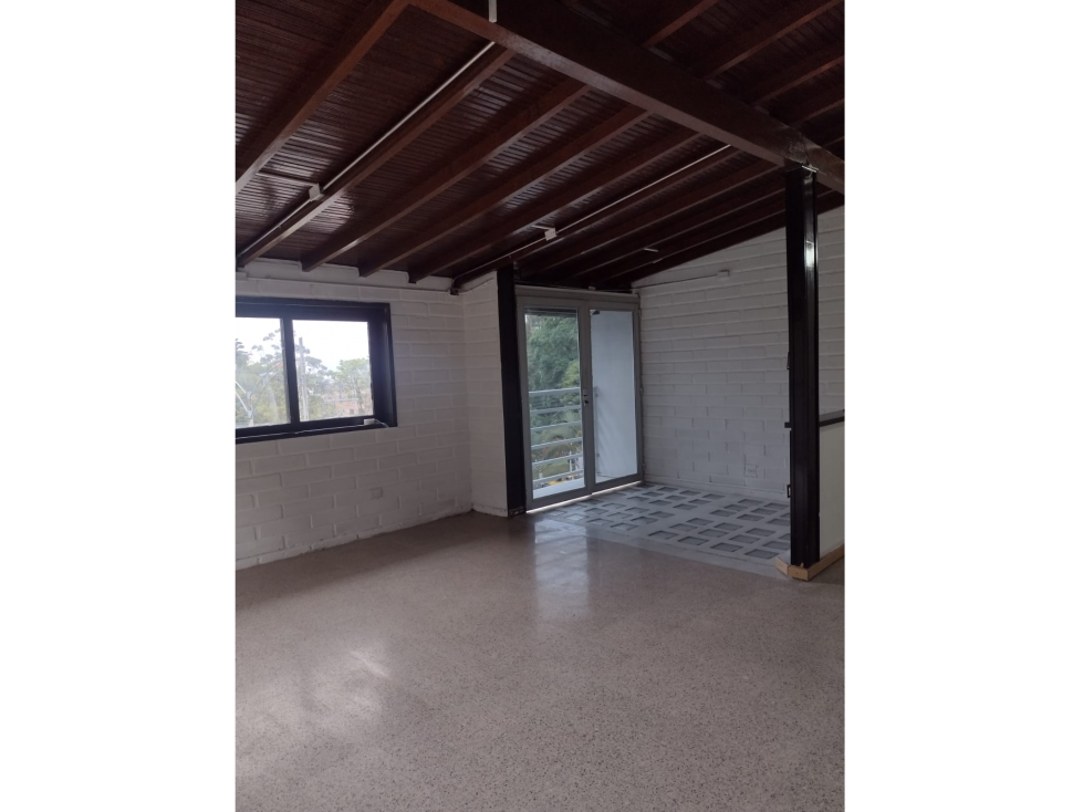 Casa Unifamiliar-Independiente - Facil acceso a Las Palmas- Poblado