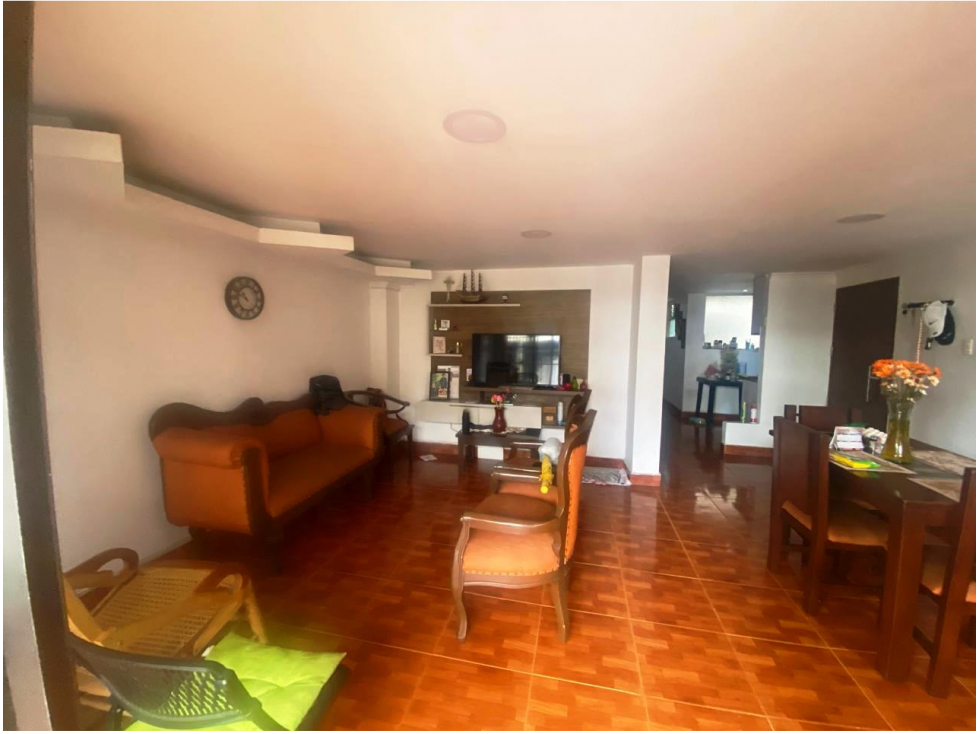 Vende Apartamento con 130metros-Belen Miravalle