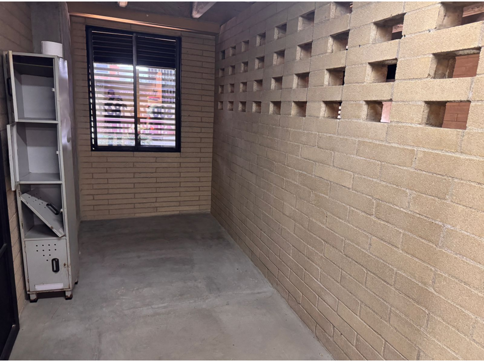Vende Bodega Industrial con puerta camion Guayabal Medellin — foto 5