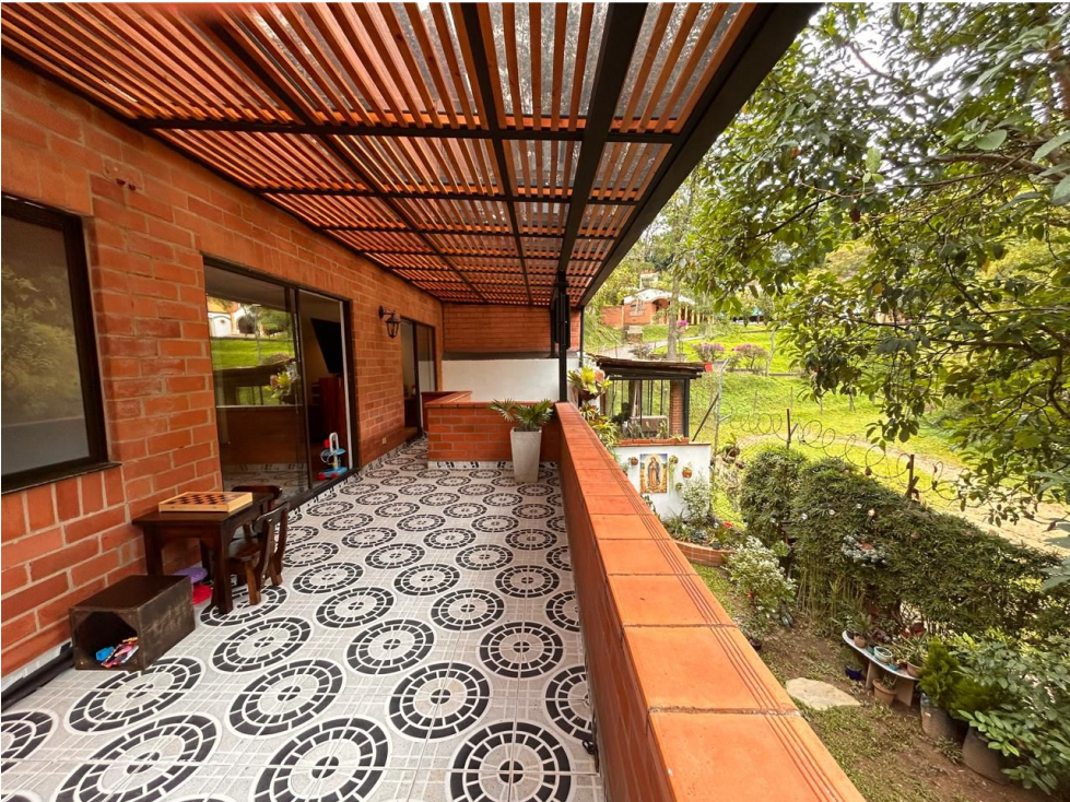 Vende casa 3 niveles- San Lucas-Poblado — foto 6