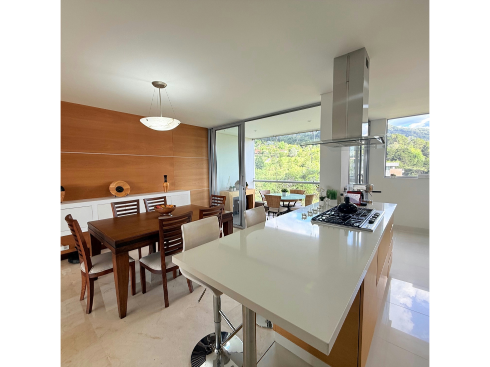Vende Amplio Apartamento vista panoramica El Tesoro — foto 4