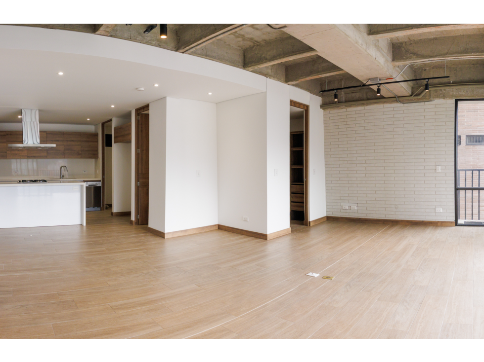Venta-Apartamento Nuevo - Distrito Vera-piso allto-C. del rio — foto 4