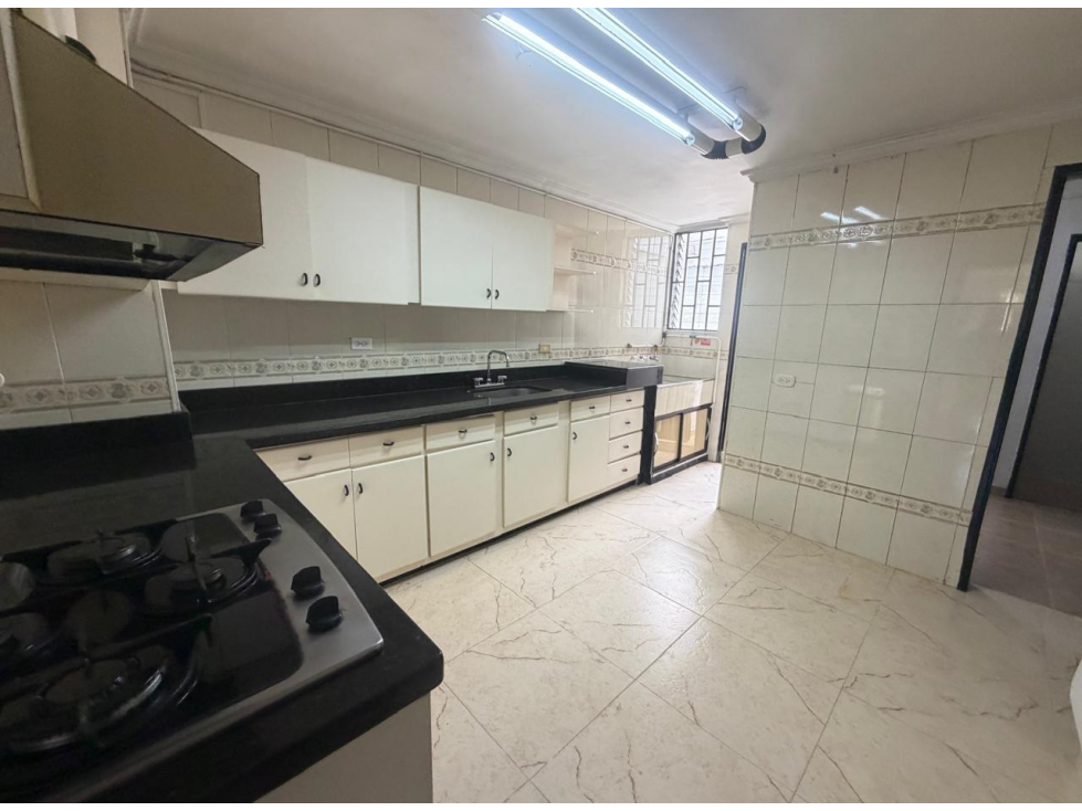 Vende Apartamento Segundo Piso-Parqueadero Laureles-Nogal — foto 5