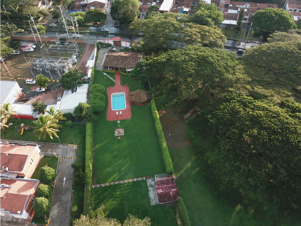 SE VENDE CASA DE CAMPO EN ZONA URBANA CARTAGO - 3