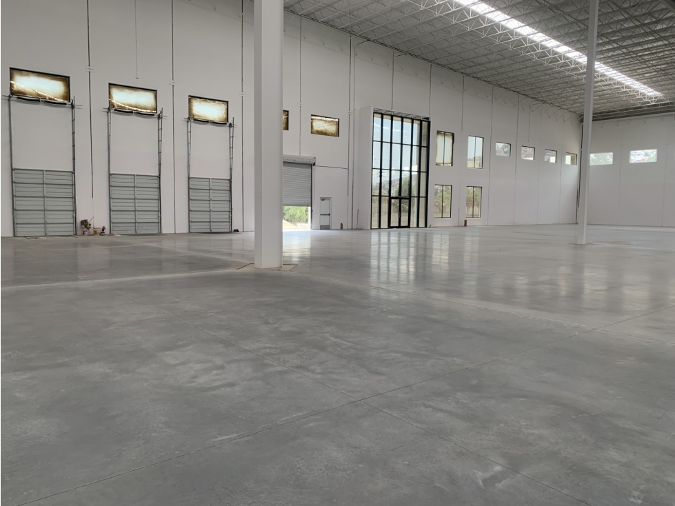 RENTA NAVE TLANEPANTLA 5,300 m2 - 3