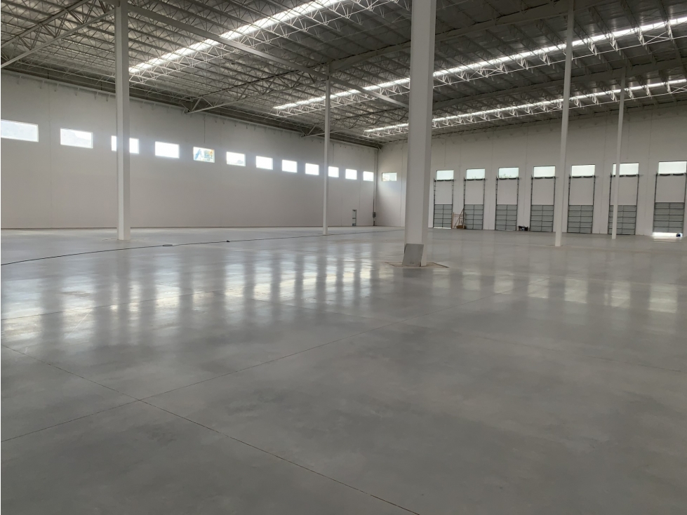 RENTA NAVE TLANEPANTLA 5,300 m2 - 5
