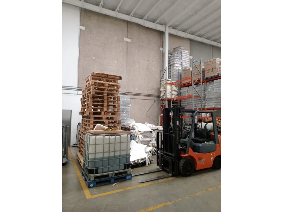 Renta Nave en TultItlan 810M2 - 2
