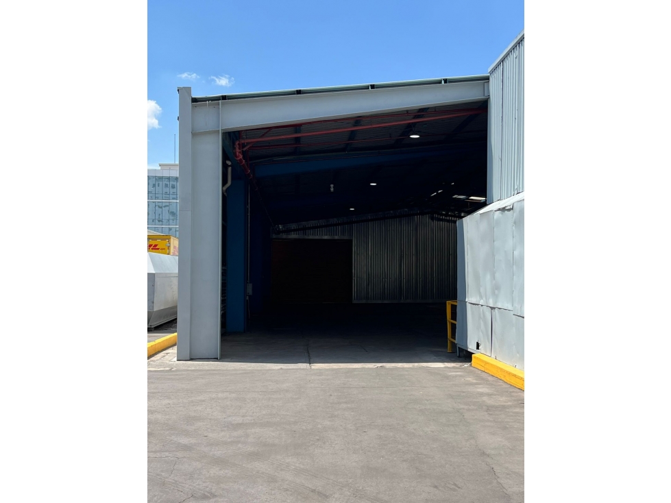 RENTA DE NAVE TLANEPANTLA 1,300M2 - 2