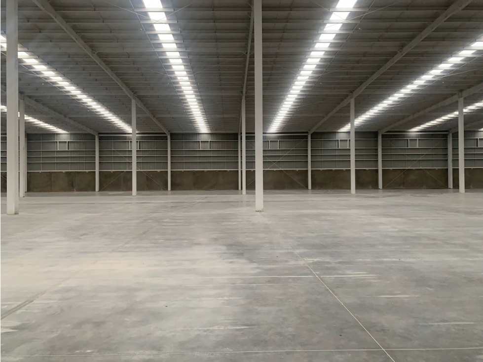 RENTA NAVE EN TLANEPANTLA 6,371 m2 - 1