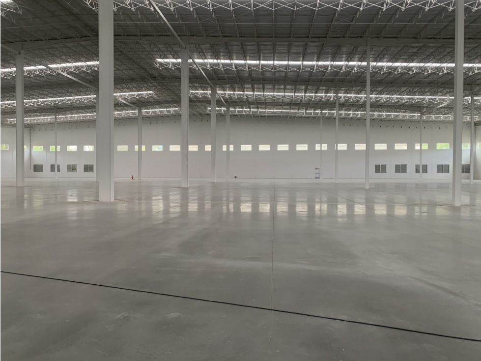 RENTA NAVE EN TLANEPANTLA 8,400m2 - 4