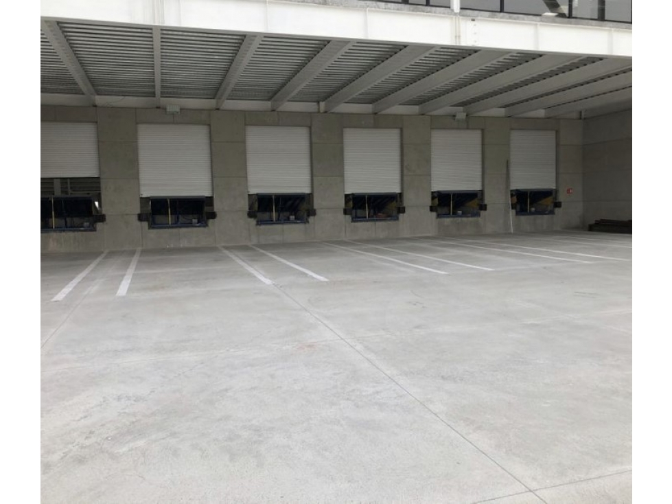 RENTA NAVE EN TULTEPEC 4,516m2 - 5