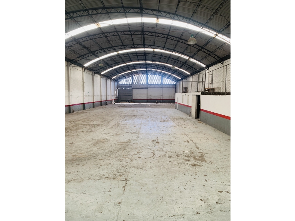 Renta de Bodega en Tlalnepantla 1488m2 - 1
