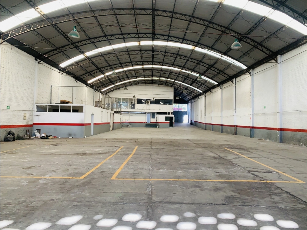 Renta de Bodega en Tlalnepantla 1488m2 - 2