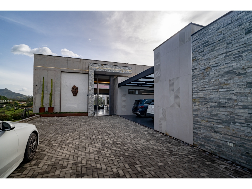 Exclusiva casa en venta Carmen de Viboral - vía la ceja — foto 3