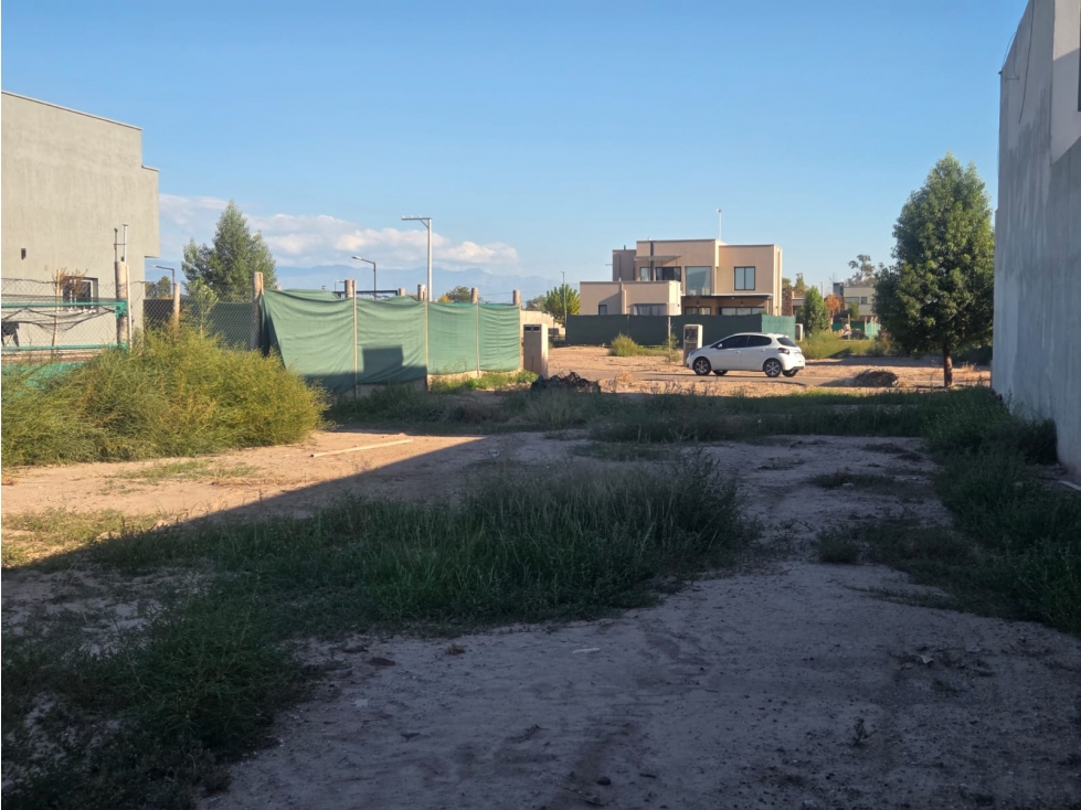 LOTE EN VENTA - BARRIO PRIVADO LAS RETAMAS - MAIPU - 4