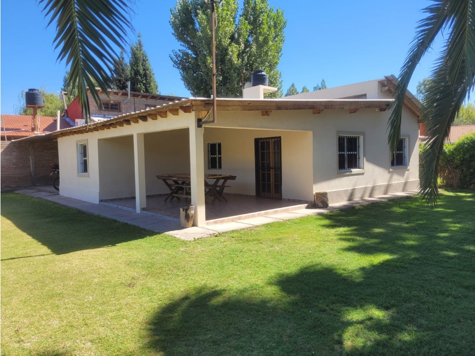 CASA QUINTA · VENTA · 1.630M2 DE TERRENO· GUAYMALLEN · 3 DORMITORIOS - 3