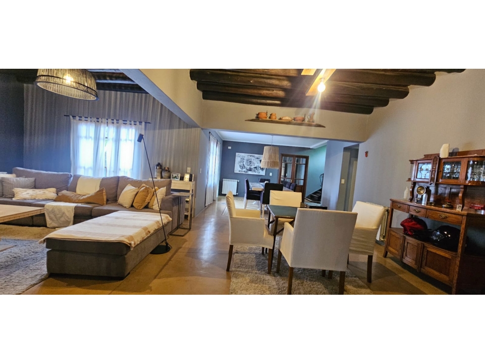 VENDE CASA 4 DORMITORIOS · LUJÁN · B. PRIVADO TERRUÑOS DE ARAOZ I - 1