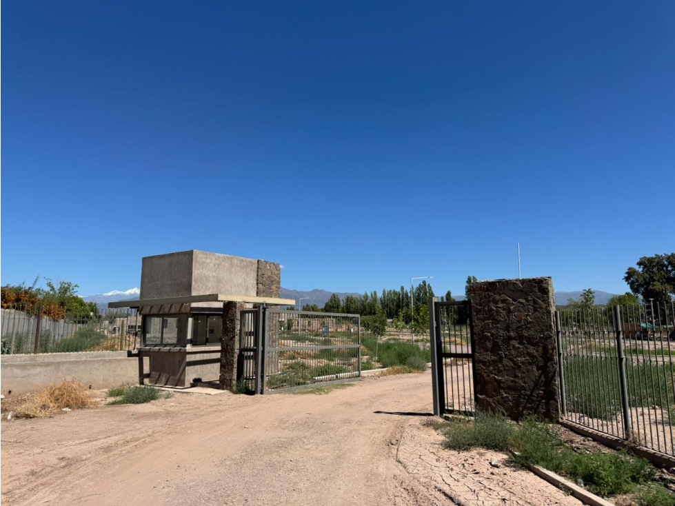 VENTA - CASA BARRIO PRIVADO ALZAGA Y LINIERS - 4 DORMITORIOS - 2