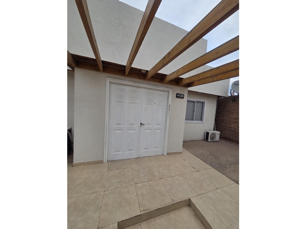 VENTA . CASA . 3 DORMITORIOS .NATANIA 23 GUAYMALLEN MZA - 3