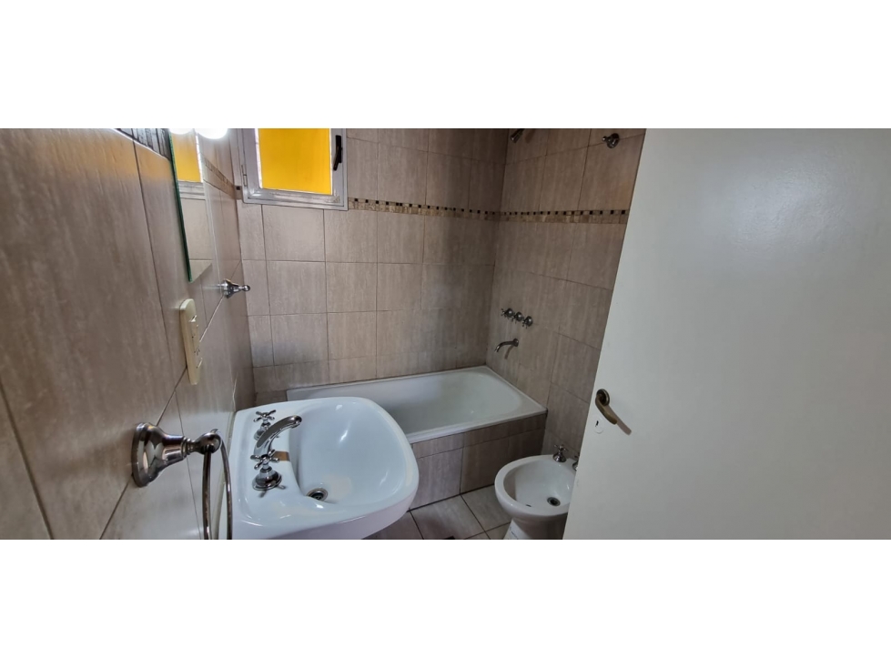 DEPARTAMENTO EN ALQUILER - EN DORREGO - 5