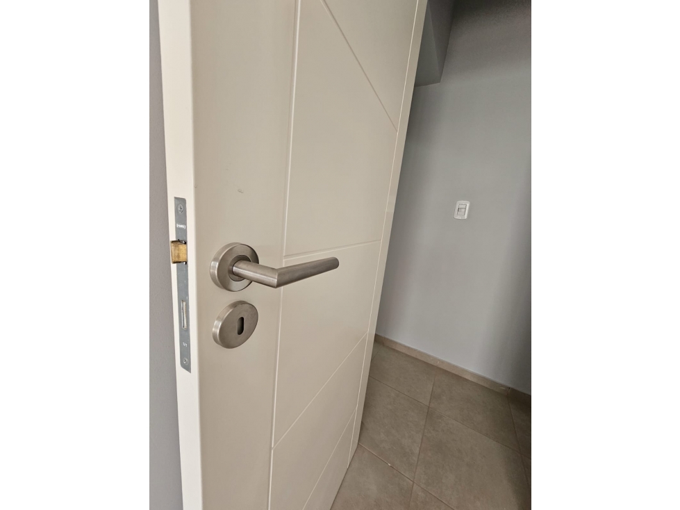 VENTA · DEPTO PB · 2 DORM · CUAYMALLEN · B. PRIVADO · R. VENETO - 6