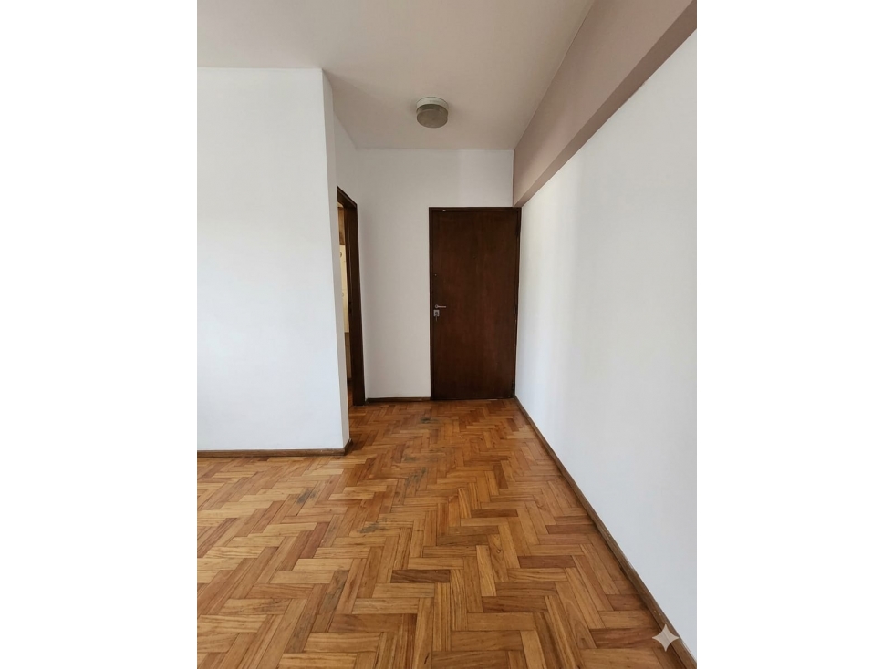 Venta Departamento 2 Dormitorios Calle Rivadavia Ciudad - 2