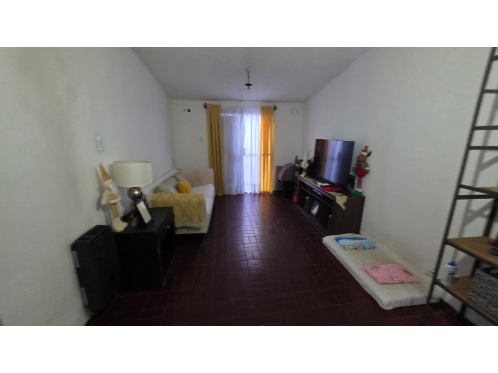 CASA EN VENTA en Carrodilla -Barrio Los Olivos - Lujan - 6
