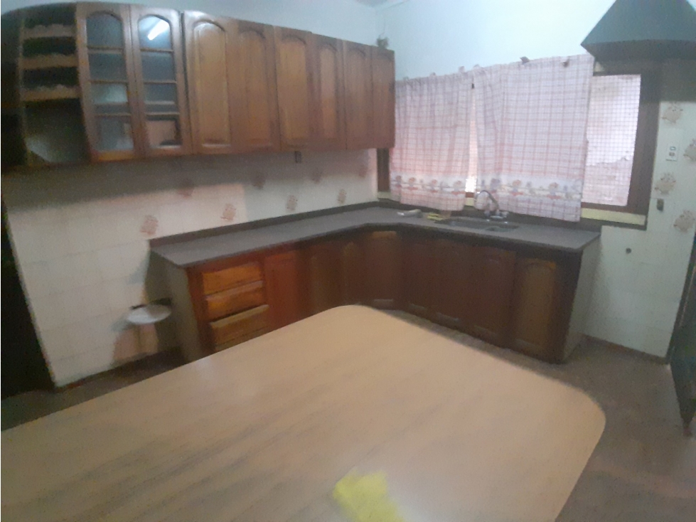 VENTA CASA - GALPON + LOCAL COMERCIAL - 3