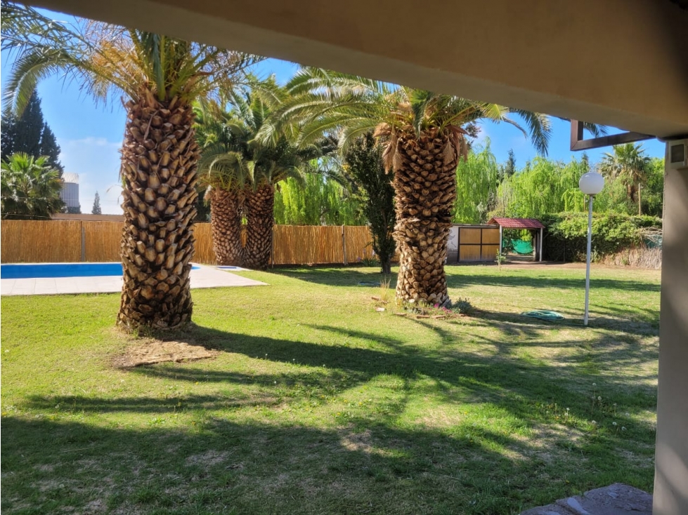 CASA QUINTA · VENTA · 1.630M2 DE TERRENO· GUAYMALLEN · 3 DORMITORIOS - 5