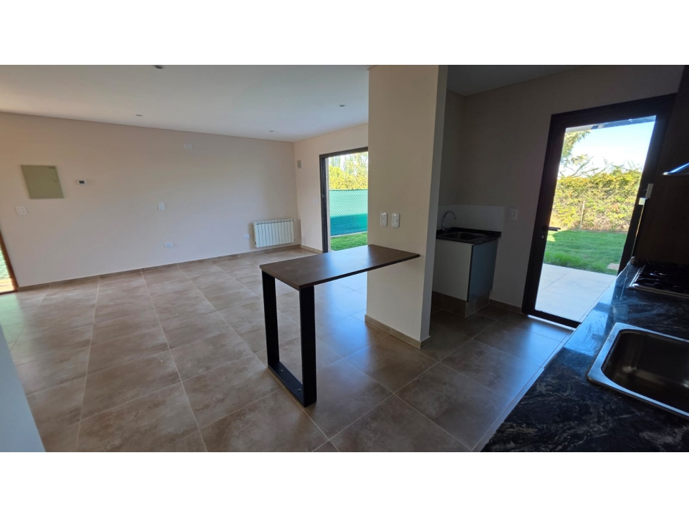 VENTA CASA - BARRIO PRIVADO · 2 dormitorios - 3