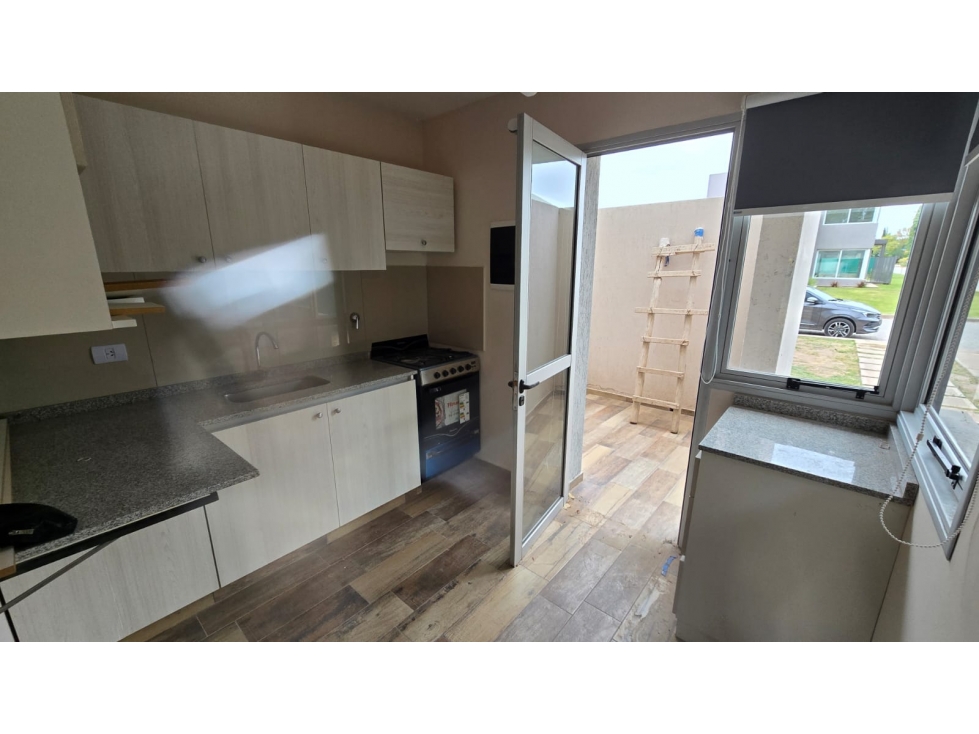 DUPLEX EN BARRIO PRIVADO en Alquiler - 1