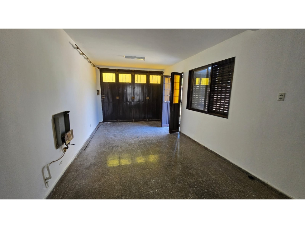 CASA EN VENTA en Carrodilla -Barrio Los Olivos - Lujan - 5