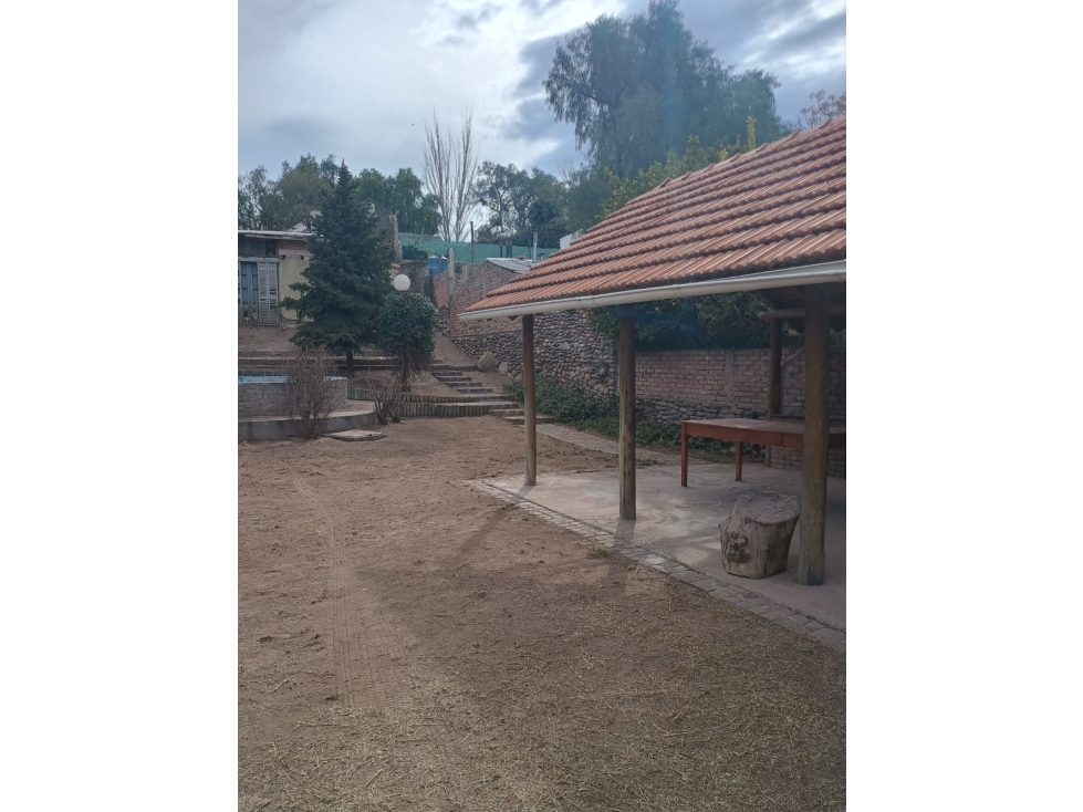 VENTA LOTE CON QUINCHO Y PILETA BARRIO SANTA ELENA VISTALBA - 2