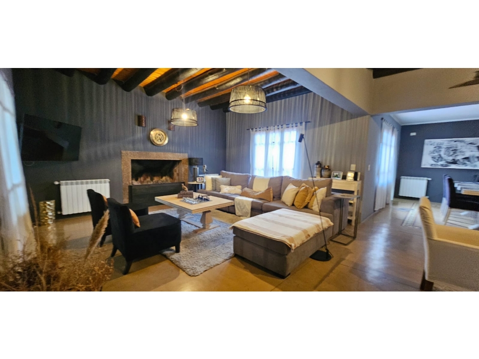 VENDE CASA 4 DORMITORIOS · LUJÁN · B. PRIVADO TERRUÑOS DE ARAOZ I - 5