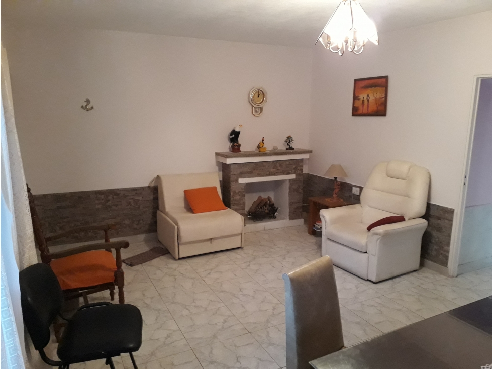 VENTA CASA · Apta a CREDITO H· GODOY CRUZ - 2
