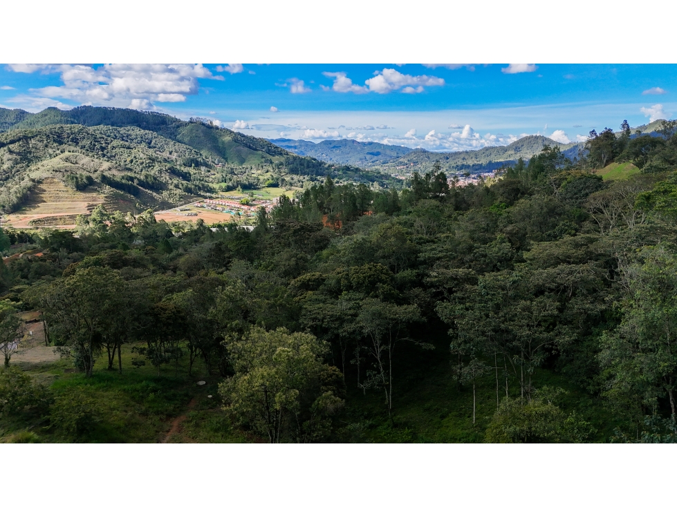 Lote para la venta, sector la Argentina, El Retiro. LM28 - 1