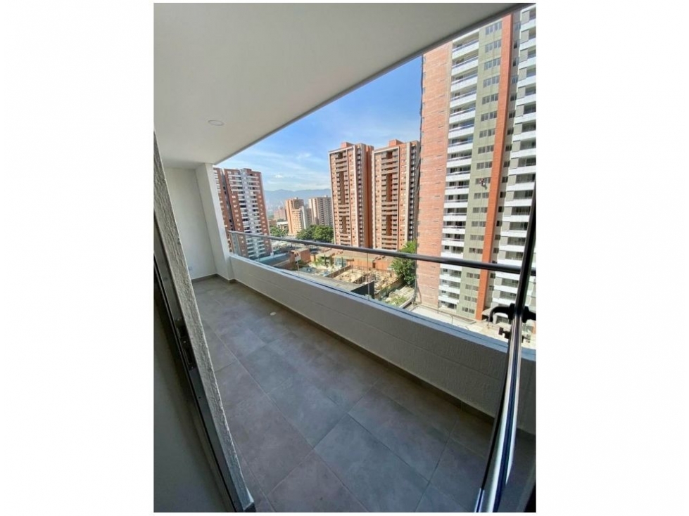 Apartaestudio en Venta, Los Colores en Medellín — foto 2