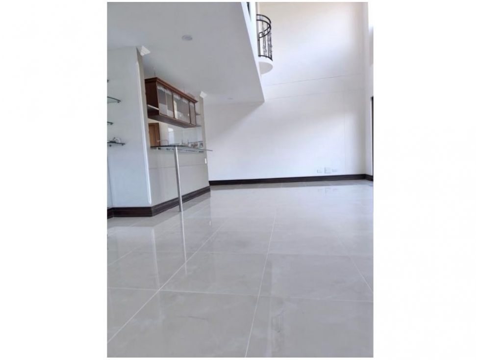 Dúplex en Venta ,Loma de los Bernal en Medellín — foto 4