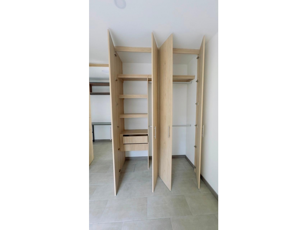 Apartamento en Venta, Los Colores en Medelliín — foto 2