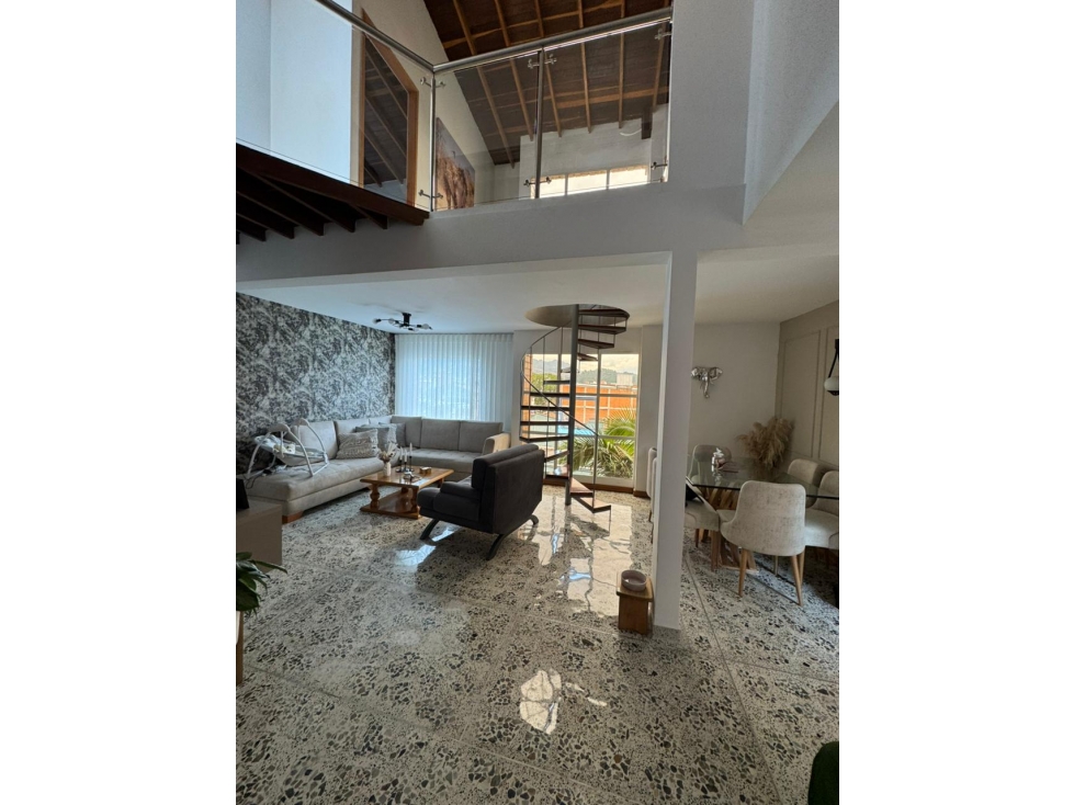 Apartamento dúplex en Venta, San Joaquín en Medellín